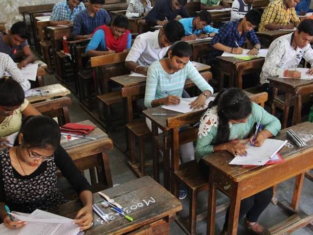 Gujarat Colleges Manage Offline Exams in July 2021